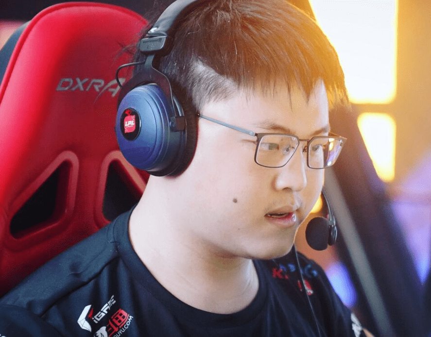 开云-包含Uzi连续十五场比赛得分超过高光表现，西班牙队挑战极限！的词条