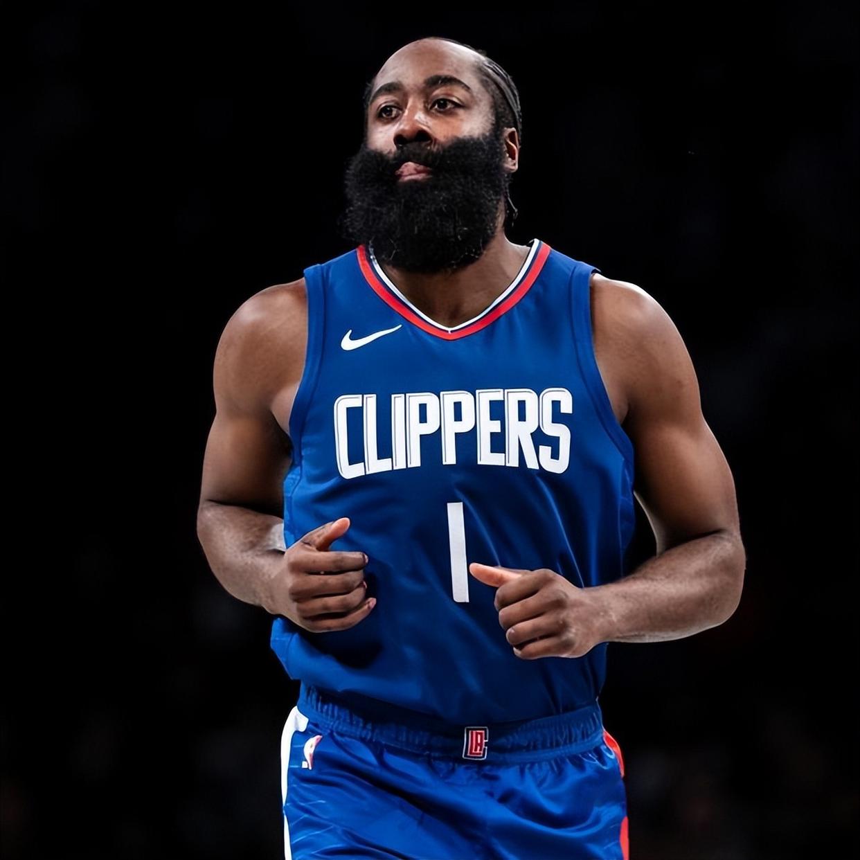 Kaiyun-哈登在曼联比赛中战术调整，高光表现引发热议！的简单介绍